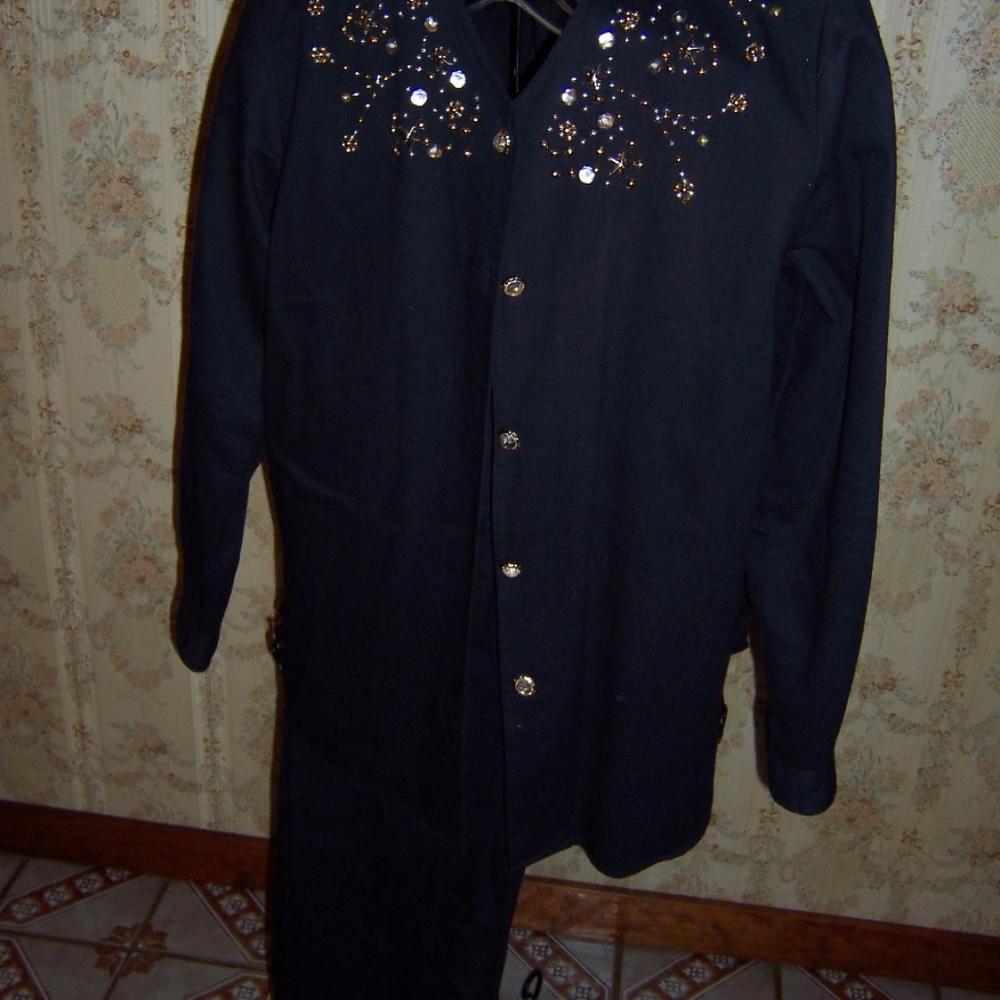 LADIES BEADED PANTS SUIT